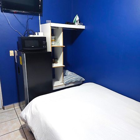 Habitacion 11 Independiente Con Mucha Privacidad ,Cerca Del Consulado , Cas , A 200 Mts Del Vado Del Rio 埃莫西约 外观 照片