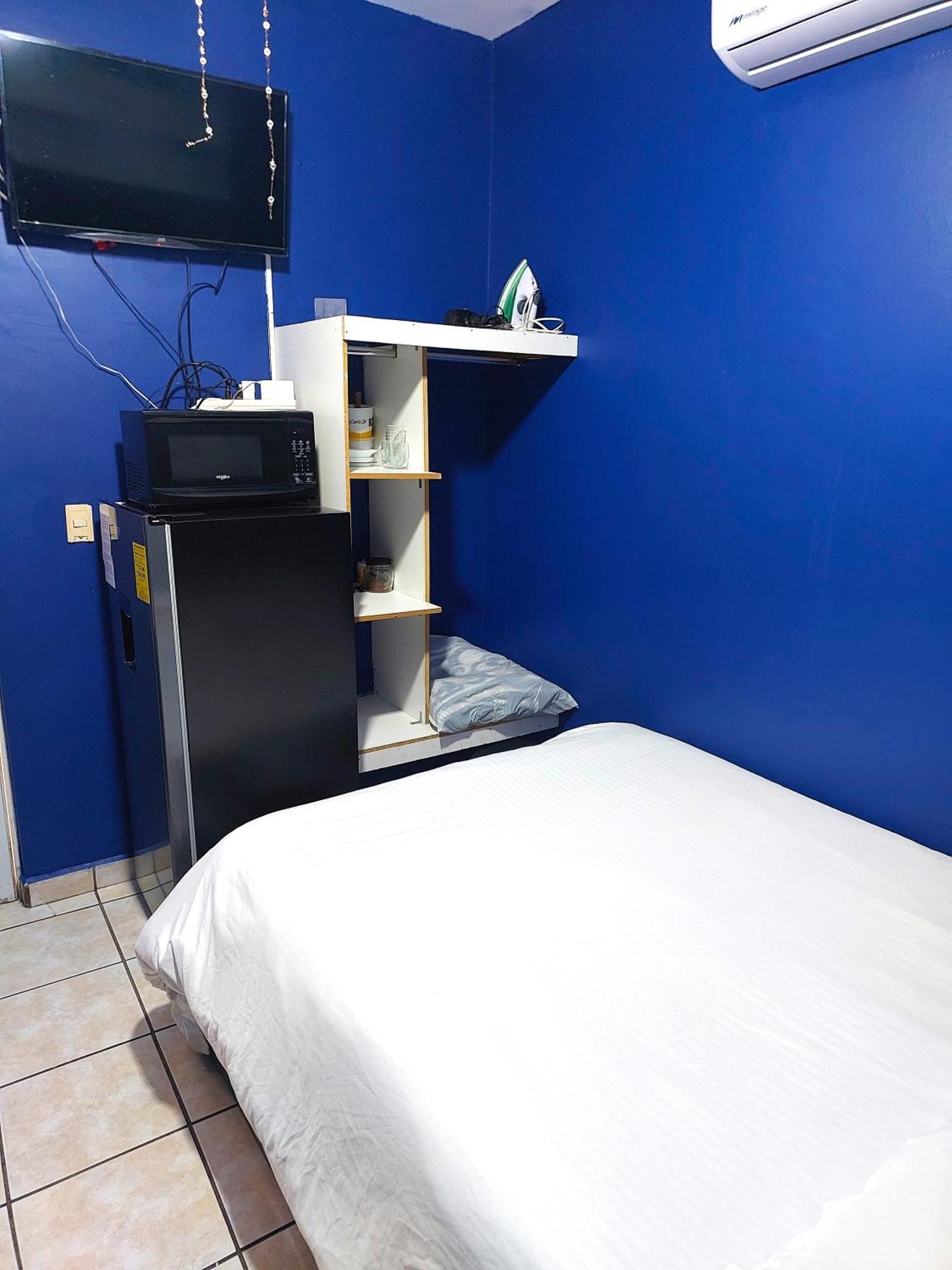 Habitacion 11 Independiente Con Mucha Privacidad ,Cerca Del Consulado , Cas , A 200 Mts Del Vado Del Rio 埃莫西约 外观 照片